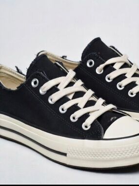 Sincerely Jules black distressed/frayed canvas low-top lace-up sneakers in 9.5
